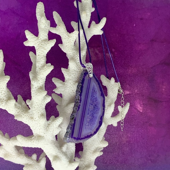 Purple Onyx Druzy Geode Agate Slice Pendant Necklace on Waxed Cotton Cord - Picture 4 of 12